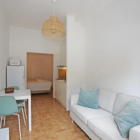 A70 - Junta Studio In Apartment