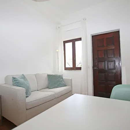 A70 - Junta Studio In لاغوس