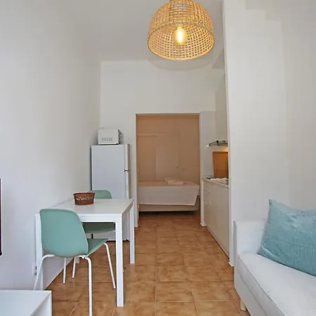 A70 - Junta Studio In Apartment