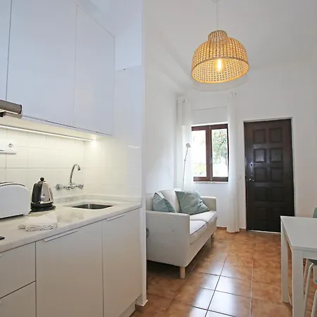 A70 - Junta Studio In