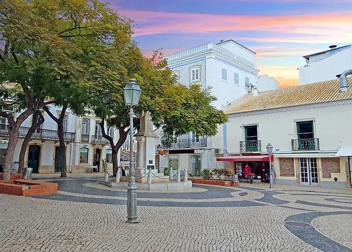 A70 - Junta Studio In * ラゴス